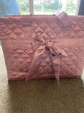 NARAYA Quilted Satin Tote with Decorative Bow -Pink